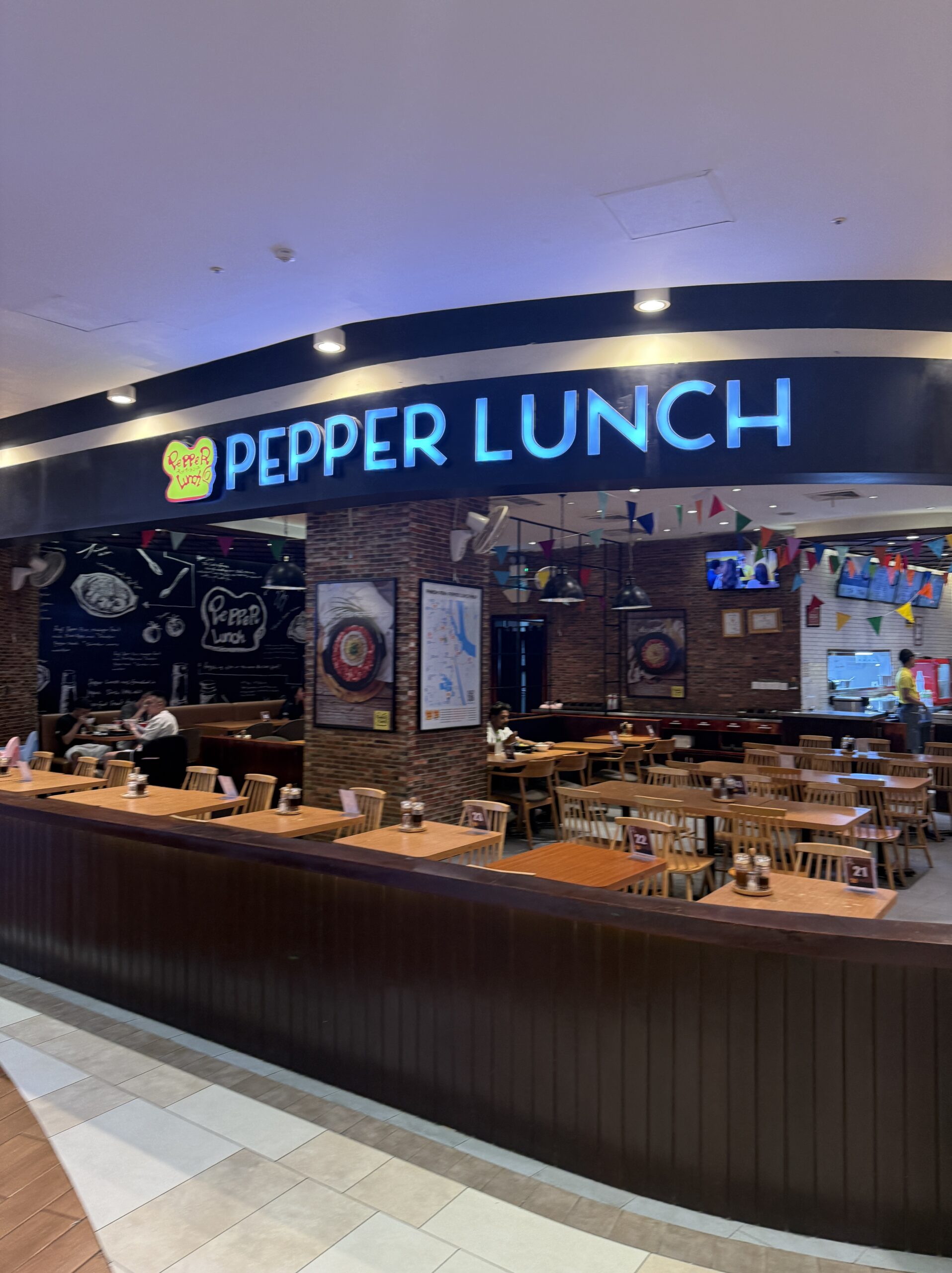 プノンペン ショッピングモール 飲食 経済成長 - あじさいリアルエステート