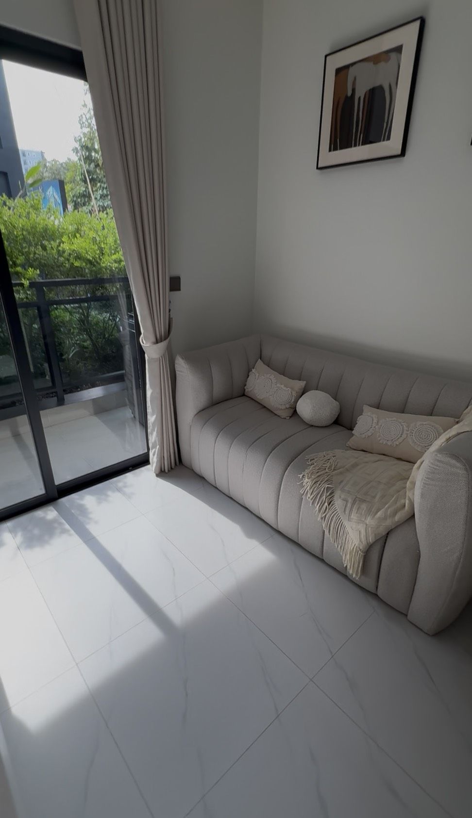 Kingston Royale モデルルーム リビング - あじさい不動産