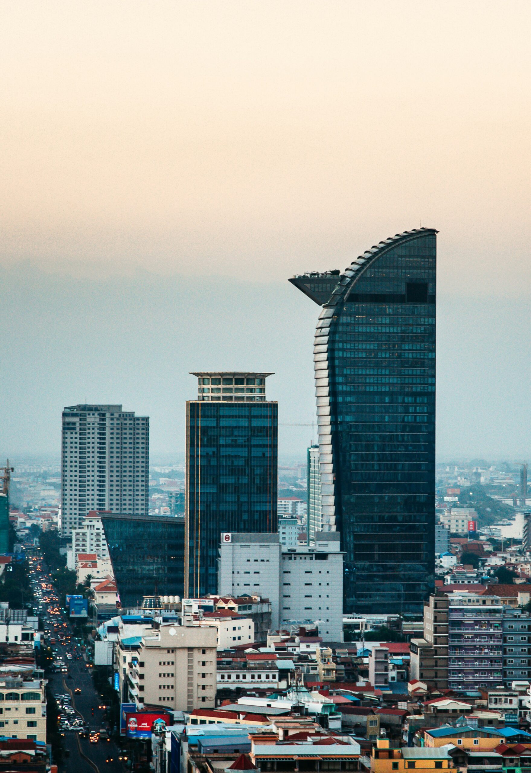 プノンペンの住宅エリアと生活風景