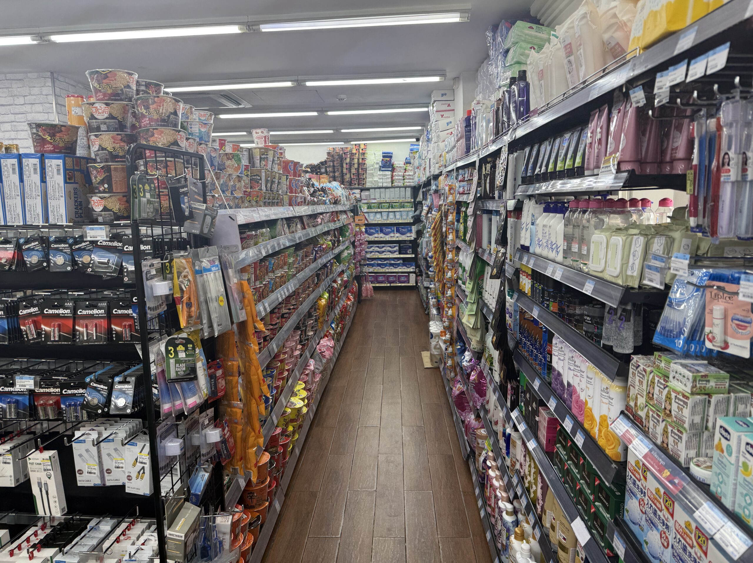 プノンペン 市場 ローカル 商店 - あじさいリアルエステート